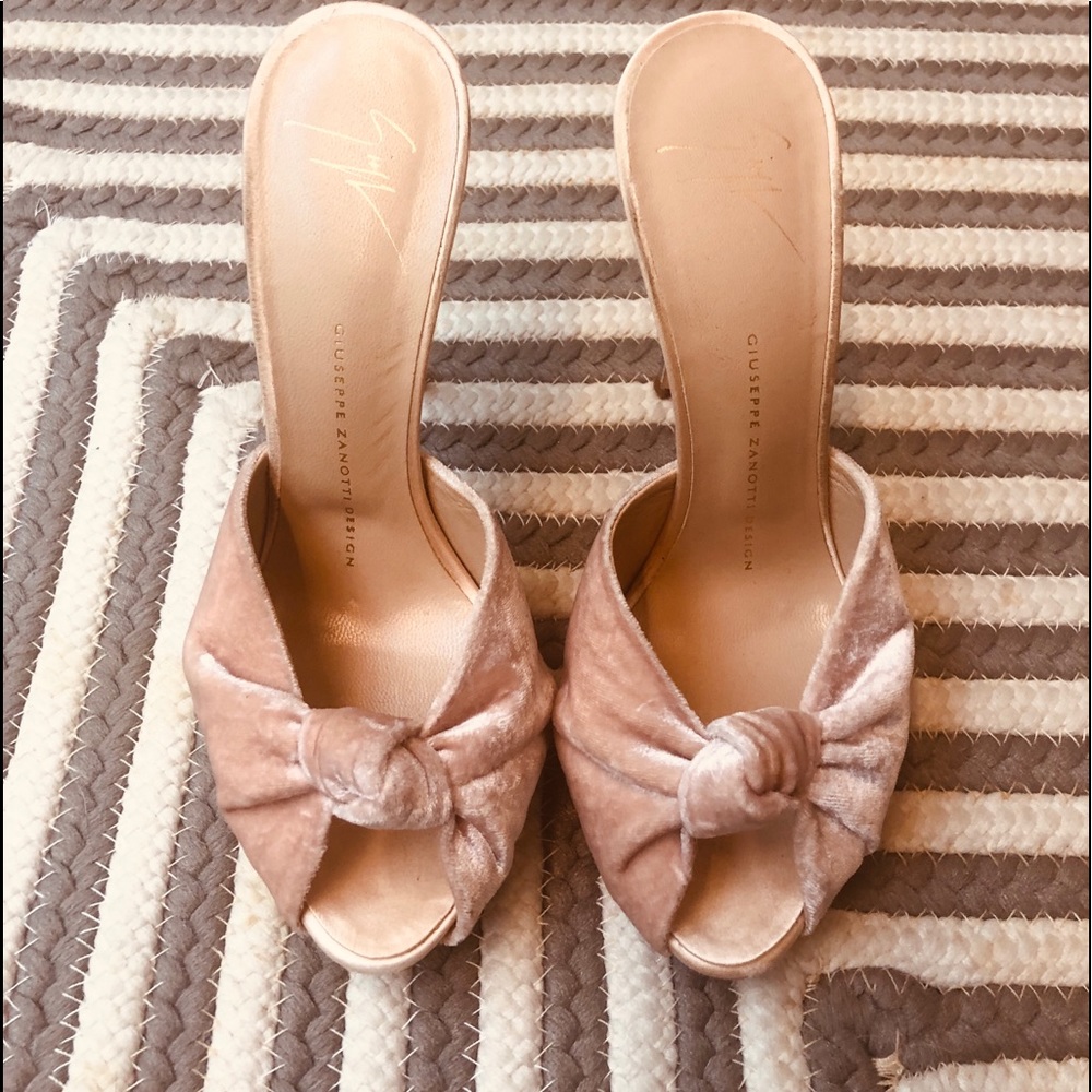 Giuseppe Zanotti Light Pink Velvet Heels Size 37.5 - Picture 10 of 12